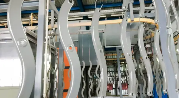 Czym malować aluminium? Kompletny poradnik i błędy do uniknięcia